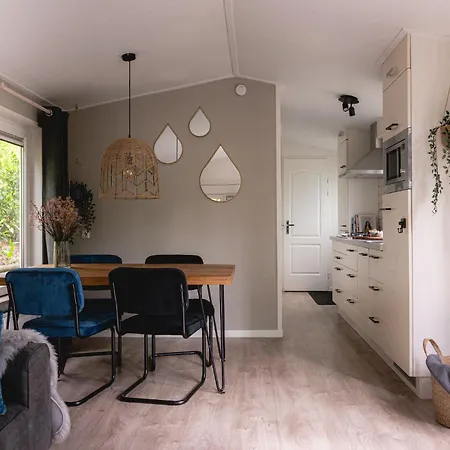 Forrest In Bosrijke Omgeving De Veluwe - Met Terras, Tuin En Fietsschuurtje ヌンスペート