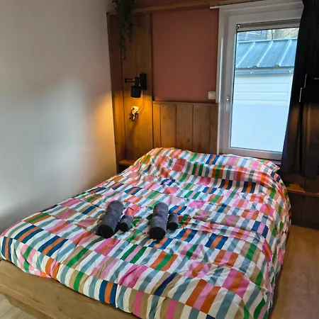 Campsite Forrest In Bosrijke Omgeving De Veluwe - Met Terras, Tuin En Fietsschuurtje