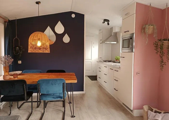 Forrest In Bosrijke Omgeving De Veluwe - Met Terras, Tuin En Fietsschuurtje אתר קמפינג נונספייט