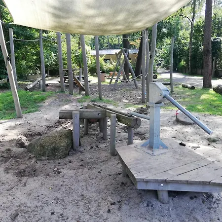 Forrest In Bosrijke Omgeving De Veluwe - Met Terras, Tuin En Fietsschuurtje 营地 *